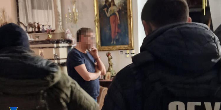 У ексзаступника Рєзнікова і нинішнього чиновника Міноборони провели обшуки у справі на 1,5 млрд. грн. Деталі (ФОТО)