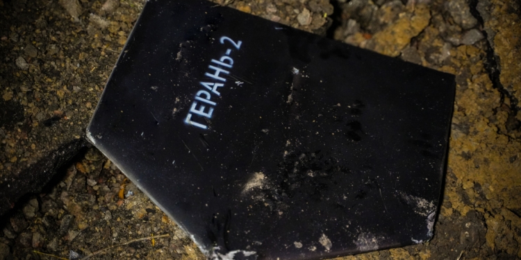 Уламки збитого в Миколаєві безпілотника впали на гаражі (ДОДАНО ФОТО і ВІДЕО)