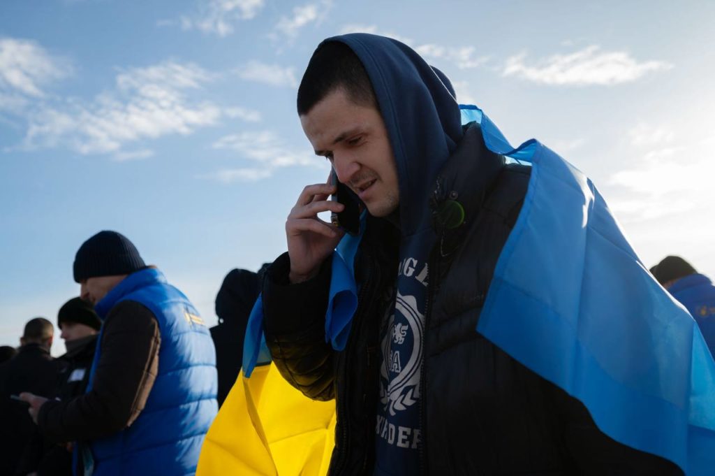 Великий обмін: з російського полону в Україну повернулись 207 захисників (ФОТО) 8