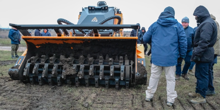 Проведено тестування техніки для розмінування Миколаївщини (ФОТО)
