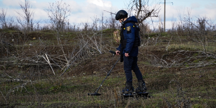 Розмінування Миколаївщини: з початку повномасштабного вторгнення рф вилучено понад 22 тисячі вибухонебезпечних предметів (ФОТО, ВІДЕО)