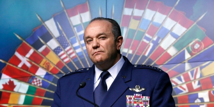 «Ми не даємо українцям те, що їм потрібно для перемоги» – колишній головнокомандувач Збройних Сил НАТО в Європі розкритикував обсяг і характер західної допомоги