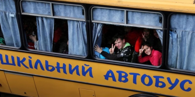 “Стусани і приниження – роздягали догола і знімали на камеру”, – що відбувається з українськими дітьми, вкраденими Росією (ФОТО, ВІДЕО)