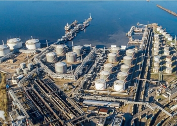 Безпілотник упав на територію “Петербурзького нафтового терміналу”