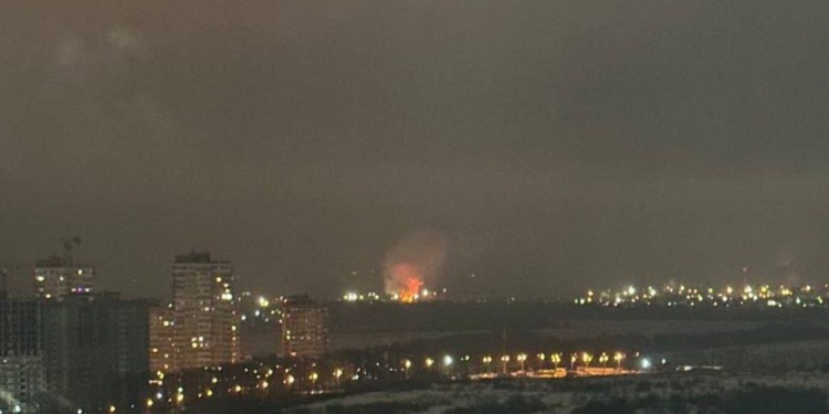 В Тулі вночі  попередньо безпілотники поцілили по військовому заводу – там виробляють ЗРК (ВІДЕО)