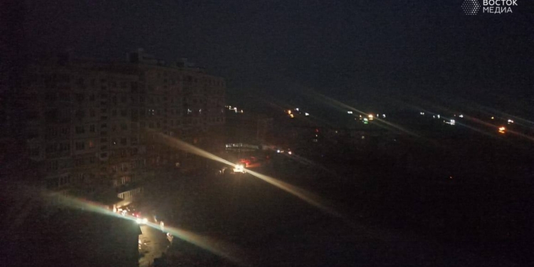 У Владивостоці одночасно вибухнули і запалали 2 електропідстанції – місцеві сподіваються, що замикання (ФОТО, ВІДЕО)