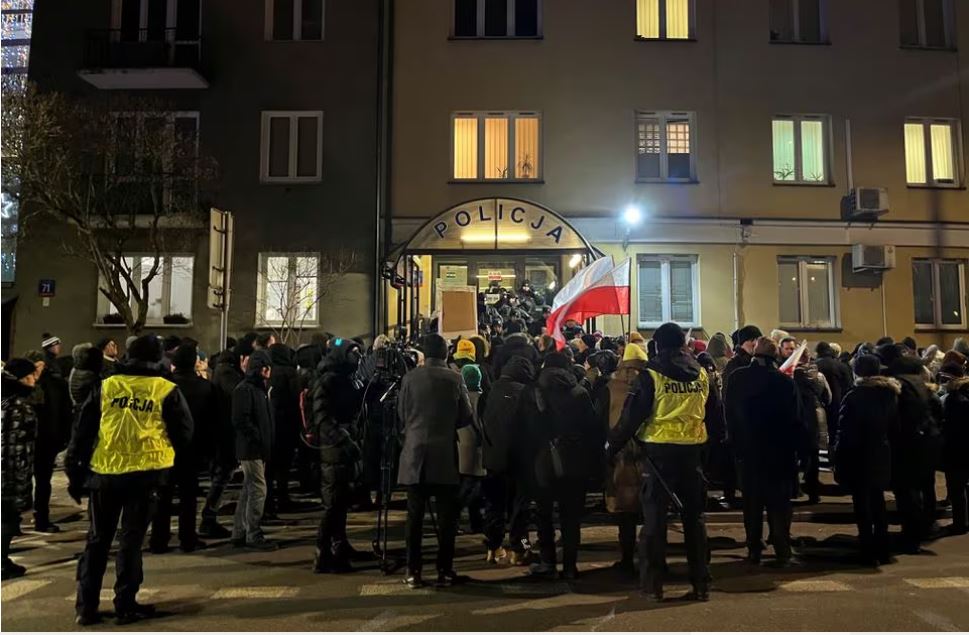 В Польщі затримали ексміністра внутрішніх справ і його заступника. В чому їх звинувачують (ФОТО) 2