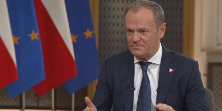 Туск назвав ситуацію на польсько-українському кордоні паталогічною, про це буде говорити з Дудою перед візитом в Київ