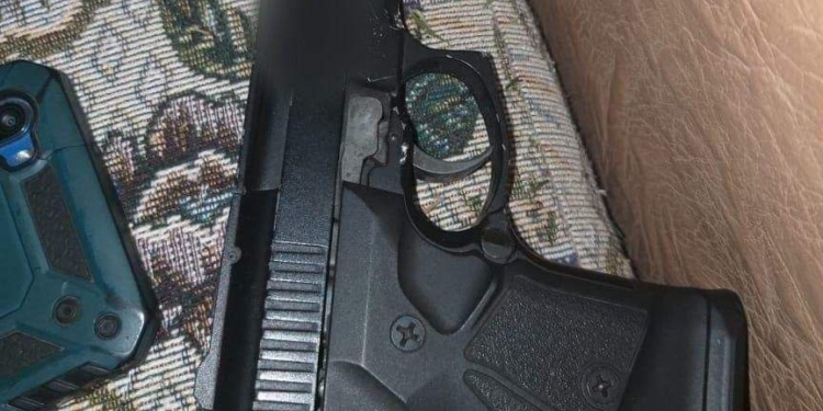 У Миколаєві бійка сусідів закінчилась стріляниною: 41-річний чоловік в лікарні (ФОТО)