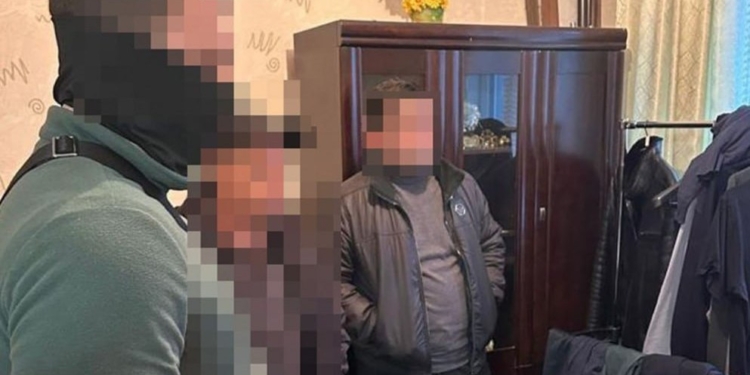 У Миколаєві затримали чергового російського агента – “зливав” окупантам координати місць базування підрозділів ЗСУ та локації об’єктів критичної інфраструктури (ФОТО)