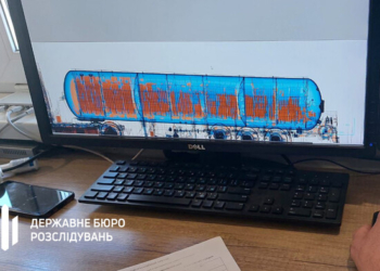 ДБР виявило в бензовозі контрабандних сигарет на 12 млн.грн. – журналіст каже, що вони вироблені на «кочовій» тютюновій фабриці