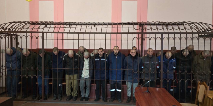 Російські окупанти так званої «ДНР» осудили 33 українських військових до позбавлення волі термінами від 27 до 29 років