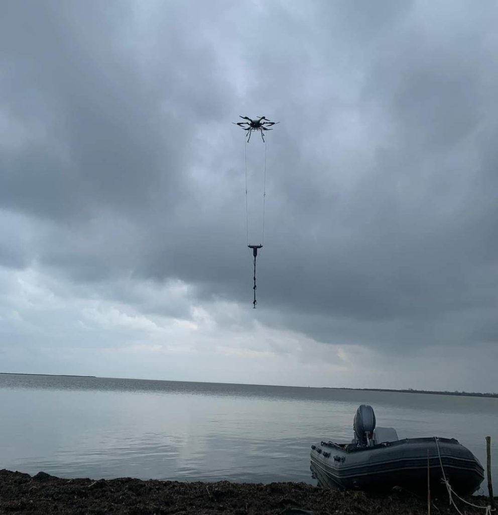 Військові показали, як на Півдні дроном обстежують морські акваторії на наявність вибухонебезпечних предметів (ФОТО) 2