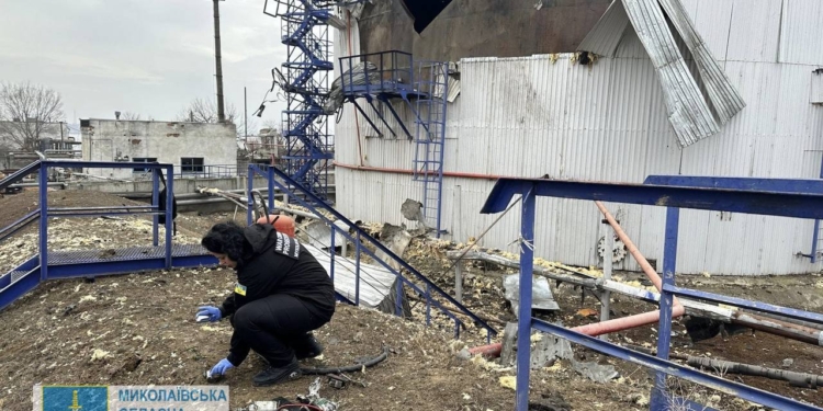 Через нічну атаку дронів на Миколаїв прокуратура почала розслідування (ФОТО)