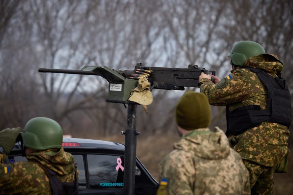 Зеленський на Дніпропетровщині: відвідав центр підготовки мобільних вогневих груп і освітні заклади (ФОТО) 3