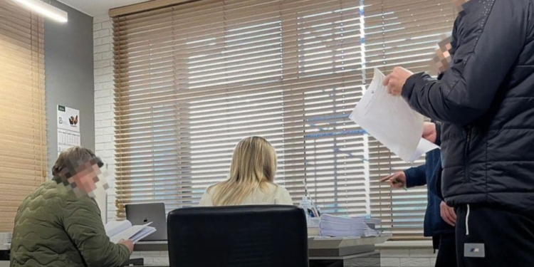 НАБУ підозрює керівницю апарата Харківської ОВА у заволодінні понад 15 млн грн при закупівлі продуктів для населення