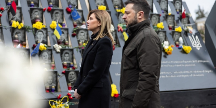 Україна вшановує пам’ять Героїв Небесної Сотні. Звернення президента (ФОТО, ВІДЕО)