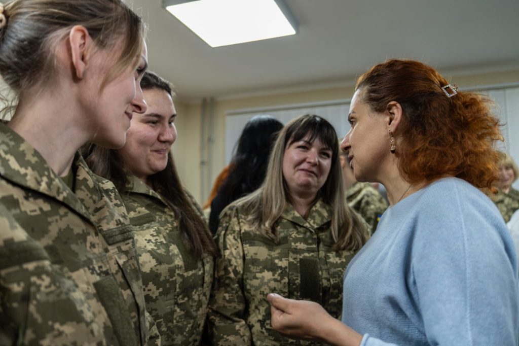 У ЗСУ вперше почали видавати жіночу військову форму (ФОТО) 5
