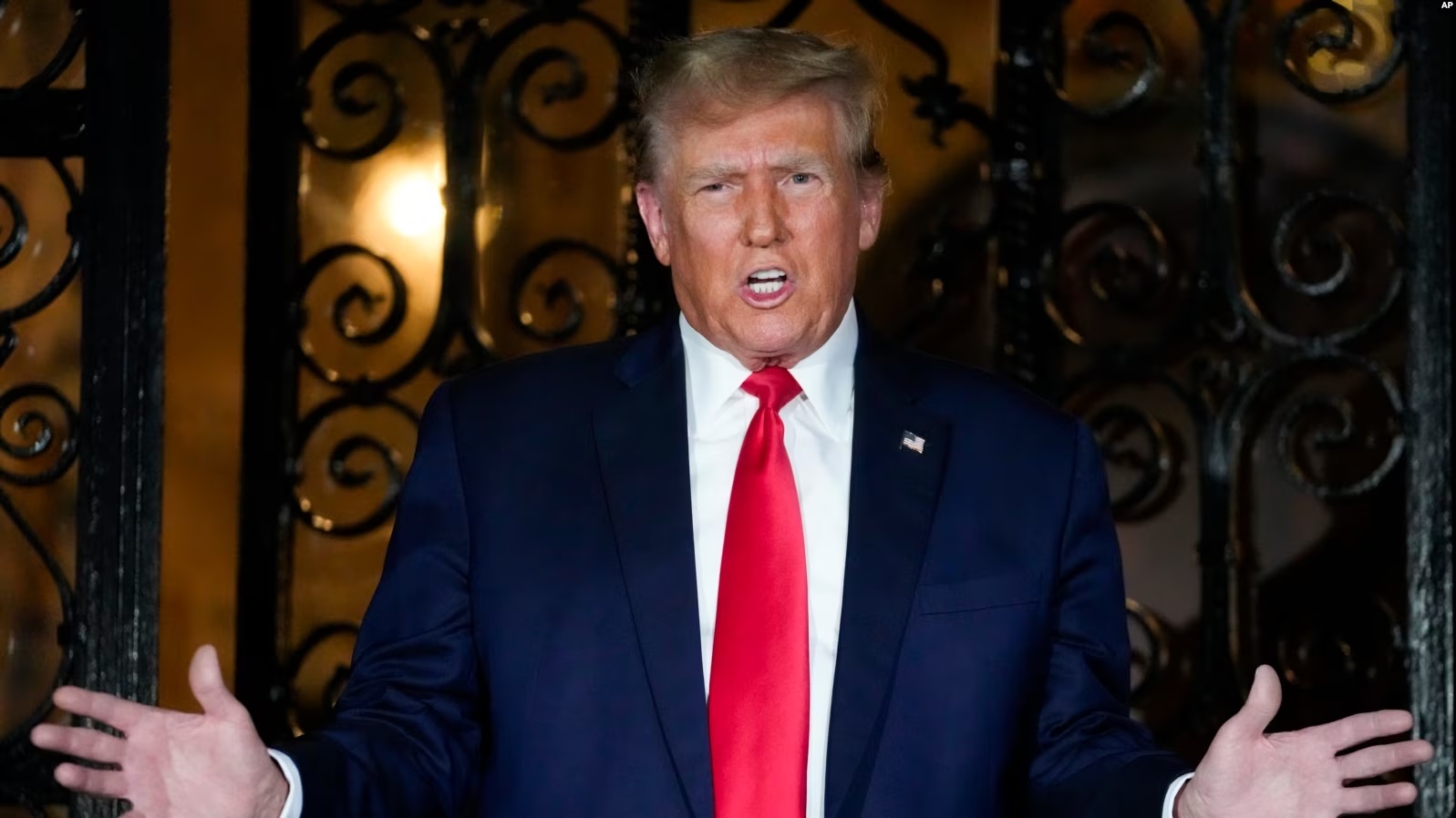 Суд присудив Трампу майже $350 млн. штрафу та заборонив 3 роки займатися бізнесом у Нью-Йорку