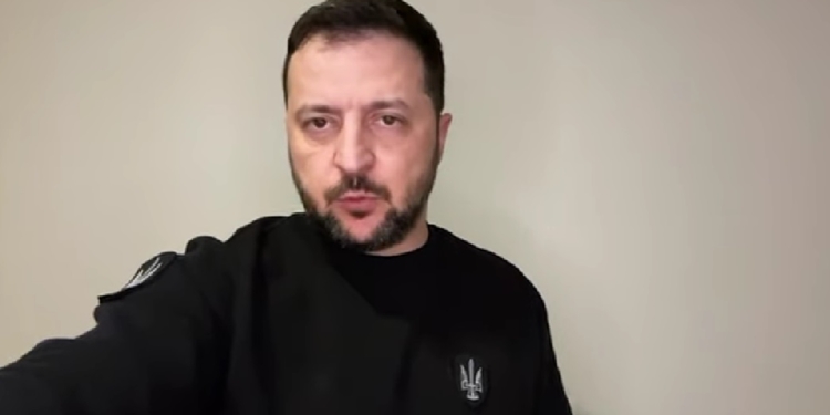 Зеленський назвав нагороджених сьогодні військових і торкнувся ситуації на польському кордоні: про що ще говорив Президент в своєму зверненні (ВІДЕО)