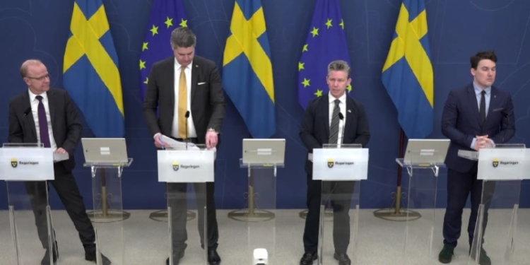 Швеція оголосила найбільший пакет військової допомоги Україні: що туди увійшло