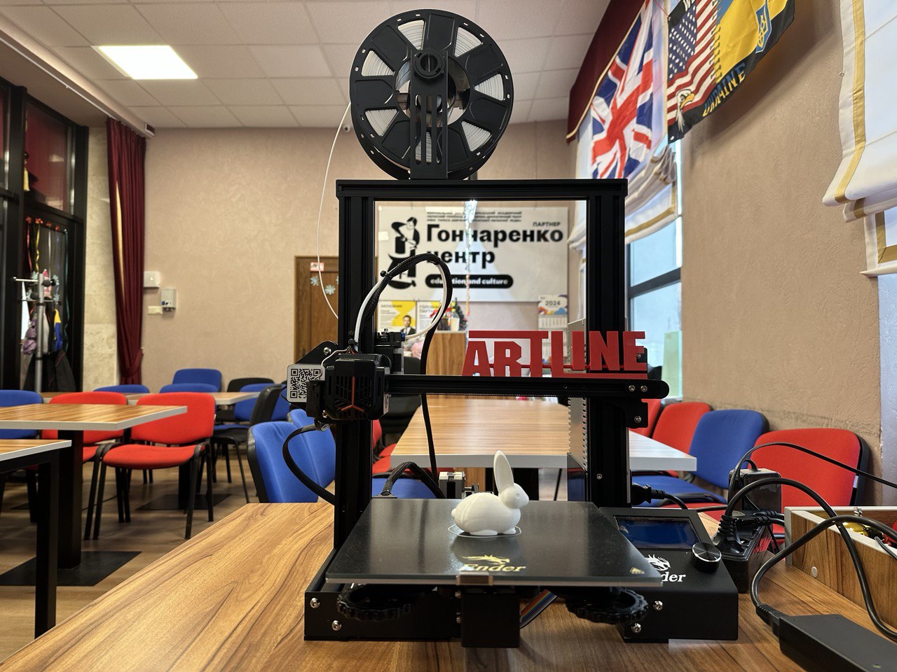 У Миколаєві запускають безкоштовну майстерню 3D-друку: будуть вчить бажаючих та друкувати важливі речі для війська