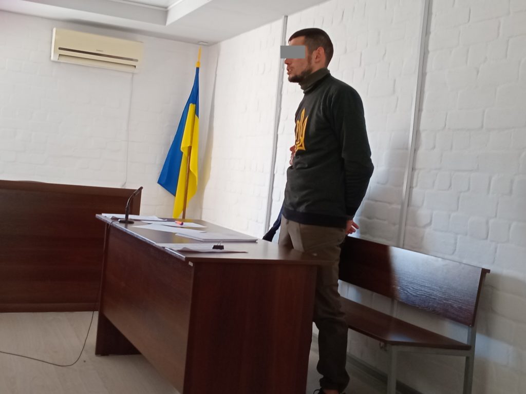 У Миколаєві суд відправив до СІЗО військовослужбовця, який під час окупації Херсонщини перейшов на бік росіян і катував односельців, - він заперечує провину (ФОТО) 2