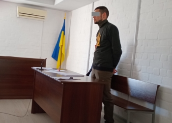 У Миколаєві суд відправив до СІЗО військовослужбовця, який під час окупації Херсонщини перейшов на бік росіян і катував односельців, – він заперечує провину (ФОТО)