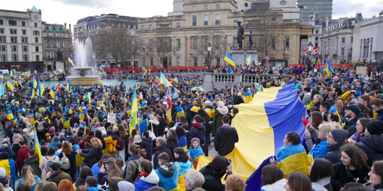 Акції солідарності з Україною пройшли в різних країнах світу (ФОТО, ВІДЕО)