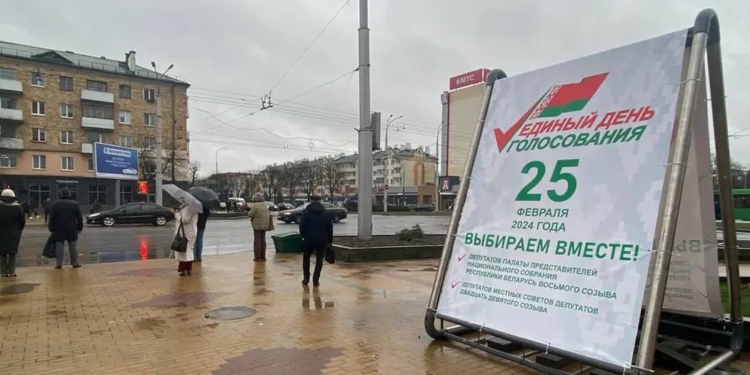 Ніякої опозиції і міжнародних спостерігачів: у Білорусі проходять «вибори» у парламент та місцеві ради