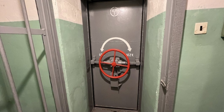 У Латвії займуться бомбосховищами