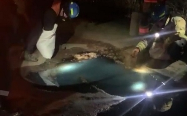 НП з вантажівкою на Варварівському мосту у Миколаєві: у автівки пошкодився паливний бак (ВІДЕО)