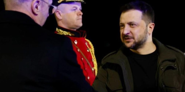 Зеленський вночі прибув до Албанії (ФОТО)