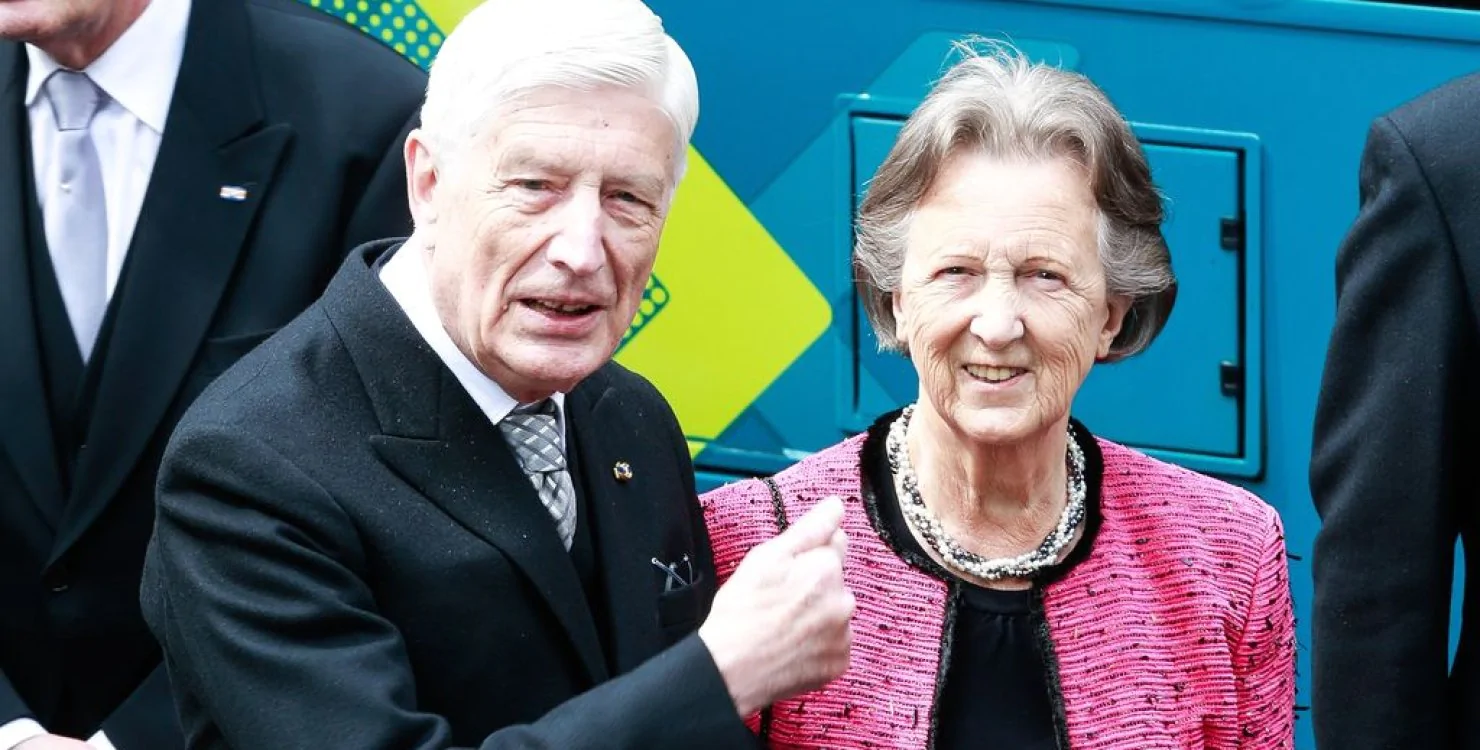 Колишній прем’єр Нідерландів з дружиною померли в результаті спільної евтанації. І таких історій все більше