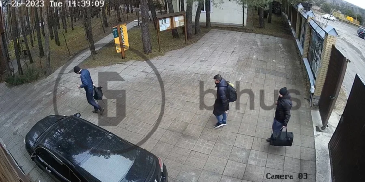 Bihus.Info стверджує, що за ними  стежила СБУ, операцію здійснював Департамент захисту нацдержавності (ФОТО, ВІДЕО)