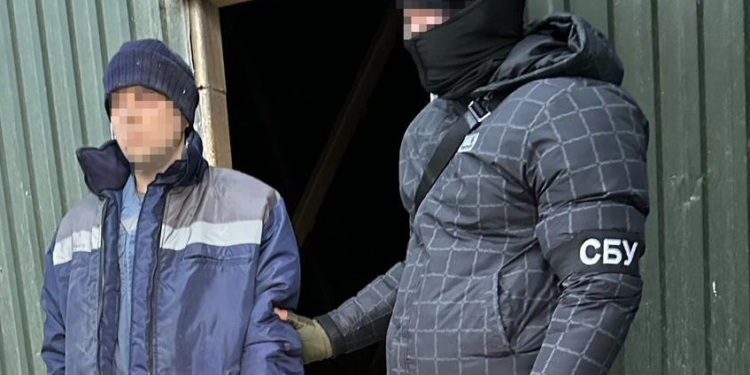 СБУ затримала навідника в Миколаєві – передавав дані для ударів по регіону (ФОТО)