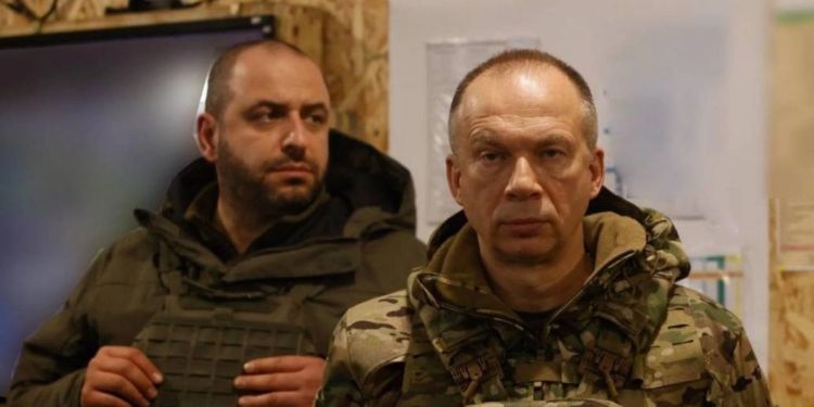 Сирський з Умєровим відвідали командні пункти військових частин і підрозділи у районі ведення бойових дій