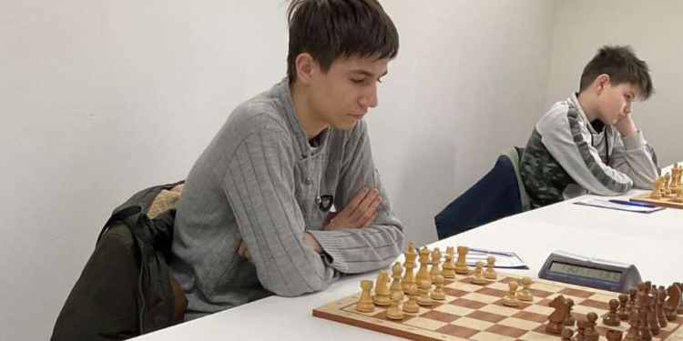 Шахіст з Миколаєва виграв шаховий турнір у Німеччині (ФОТО)