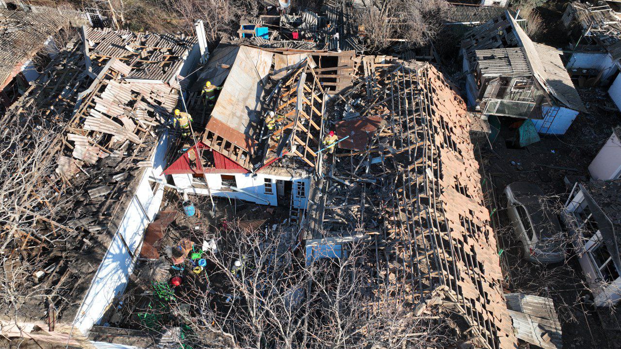 У Миколаєві внаслідок ранкової атаки рф руйнувань зазнали 74 приватні будинки – ДСНС (ФОТО)