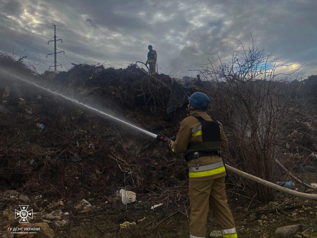 Протягом доби вогнеборці Миколаївщини загасили 3 «мирні» пожежі у житловому секторі (ФОТО) 3