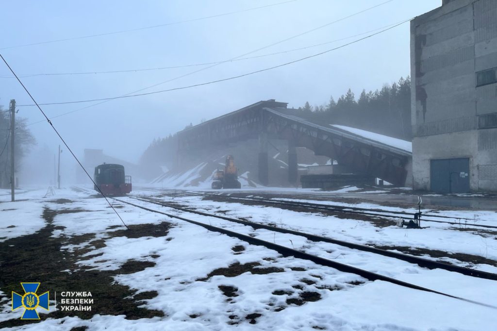 СБУ повідомила про підозру російському олігарху Дерипасці і затримала його українських топменеджерів, які постачали до рф сировину для виробництва «Іскандерів» (ФОТО) 4