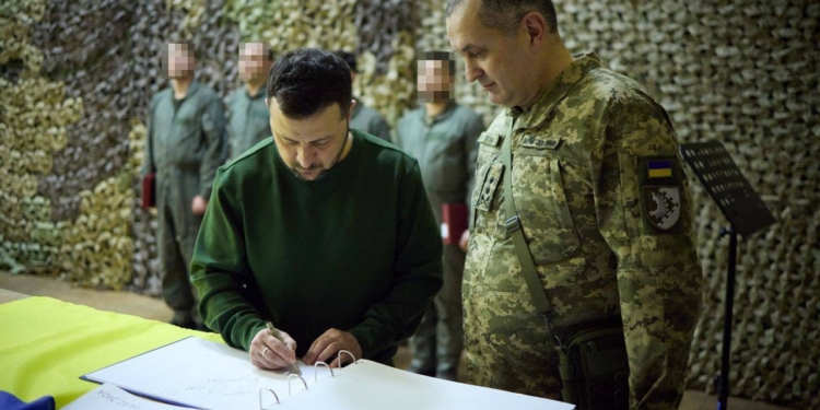 Про застосування західних систем ППО: Зеленський побував на пункті управління Повітряного командування «Схід» (ФОТО)