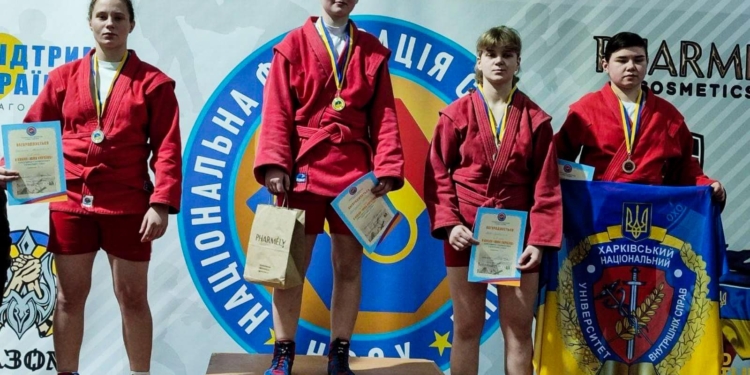 Юні миколаївські самбісти завоювали 8 нагород Кубку України (ФОТО)