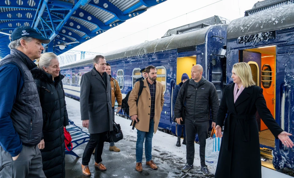 В Києві сьогодні двопартійна делегація Конгресу США (ФОТО) 2