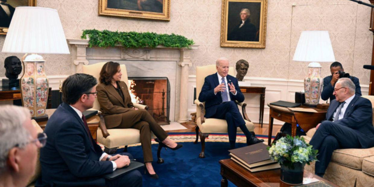Байден і Джонсон провели “інтенсивні” переговори щодо України: що відомо про зустріч в Овальному кабінеті