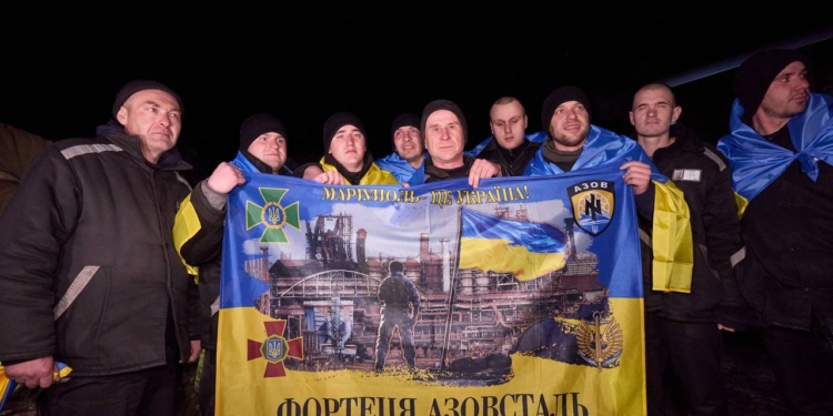 Україна повернула ще 100 полонених (ФОТО, ВІДЕО)