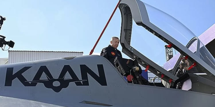Україна і Туреччина разом працюють над розробкою двигуна для винищувача KAAN