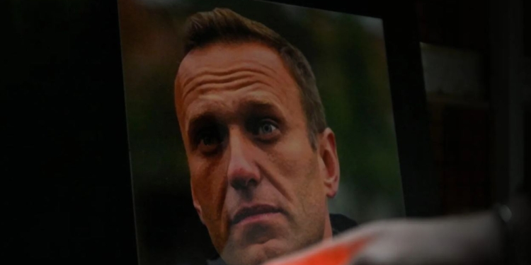 Навального поховають 1 березня, зали для прощання досі немає, з кладовищем теж питання