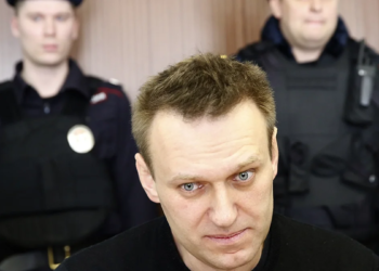 Розтин покаже? Тіло Навального знайшлося, на ньому синці