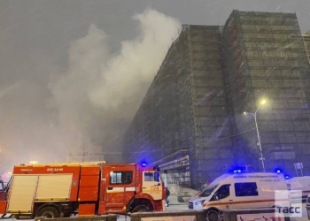 В Москві велика пожежа на Пушкінській площі, горять “Известия” (ВІДЕО)